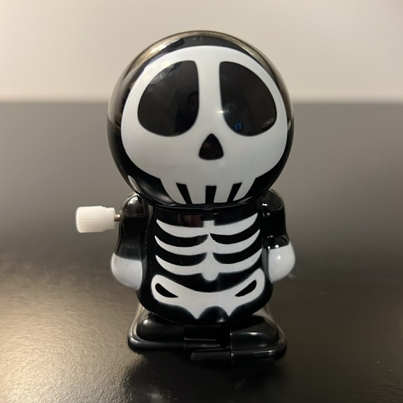 Wind Up Skeleton - Picture 1 of 5